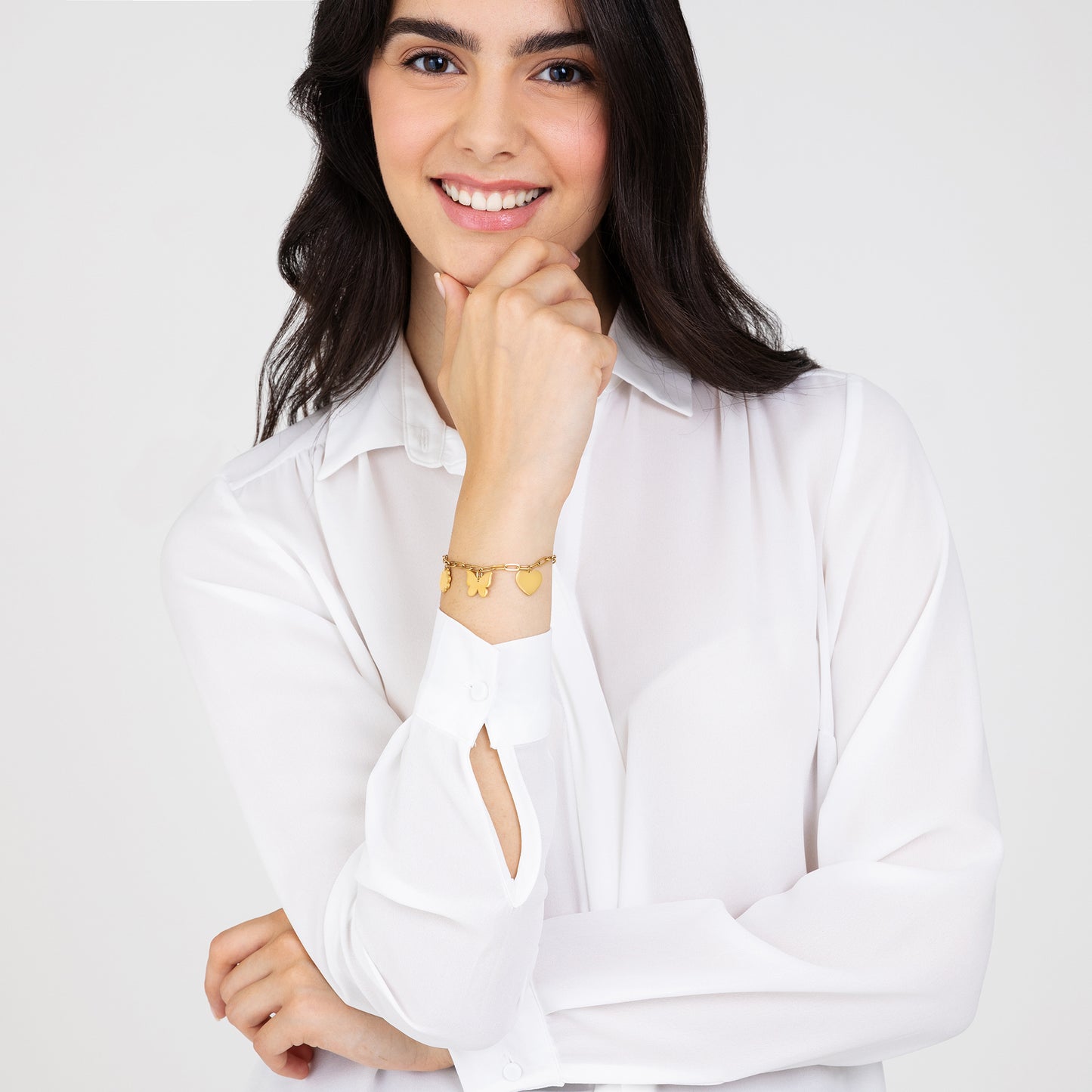 BRACELET POUR FEMME EN ACIER PLAQUÉ OR AVEC CŒUR, PAPILLON ET TRÈFLE À QUATRE FEUILLES