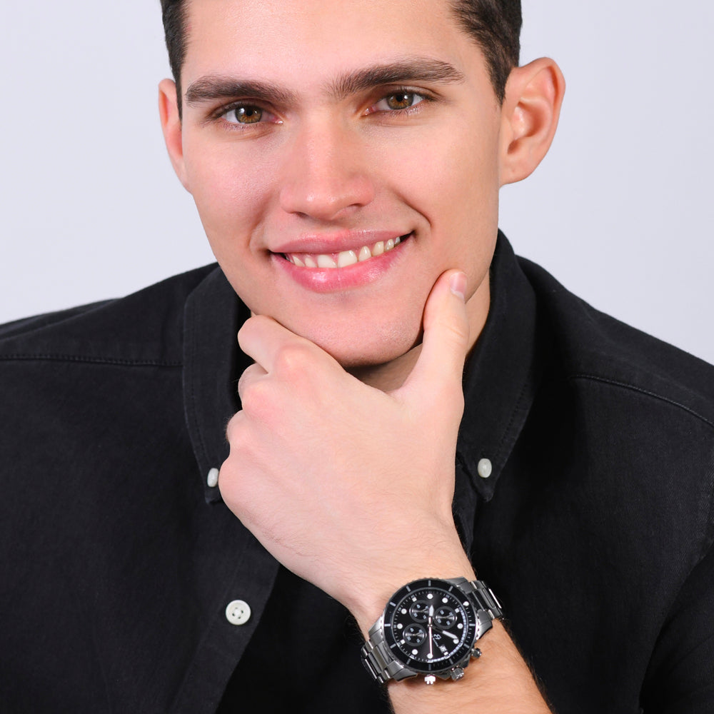 MONTRE HOMME EN ACIER CADRAN NOIR