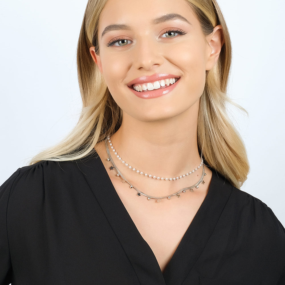 COLLIER EN ACIER POUR FEMMES AVEC PERLES BLANCHES, ÉTOILES ET CRISTAUX