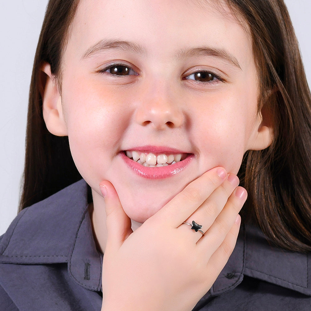 BAGUE FILLE EN ACIER AVEC PAPILLONS