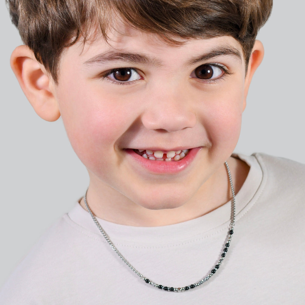 COLLIER BÉBÉ EN ACIER AVEC PIERRES NOIRES ET GRISES