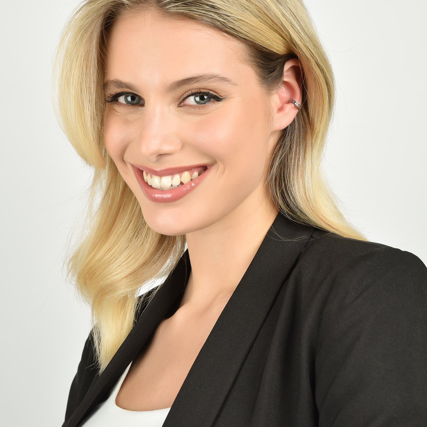 MANCHETTE D'OREILLE EN ACIER POUR FEMME