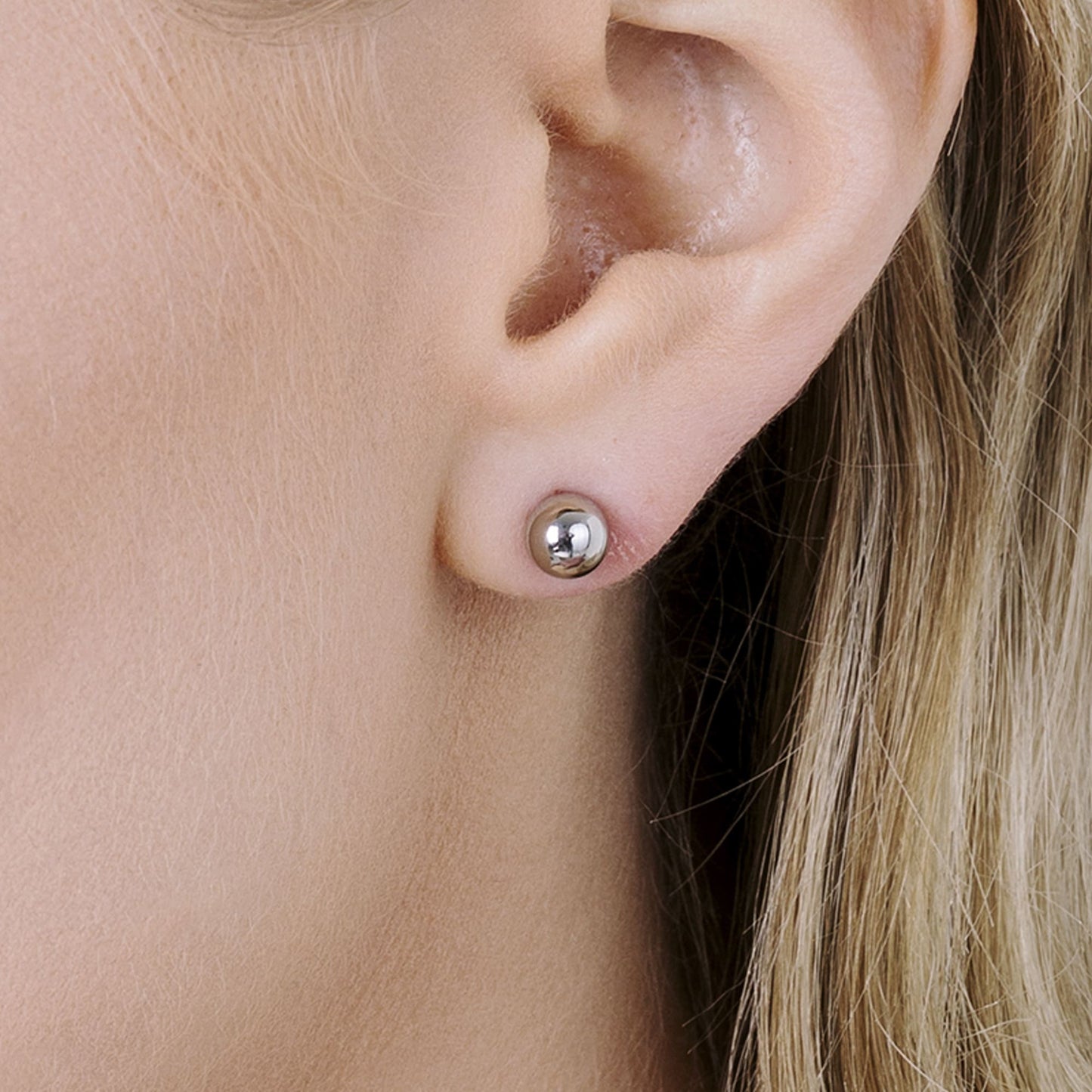 BOUCLES D'OREILLES EN ACIER POUR FEMMES AVEC SPHÈRE