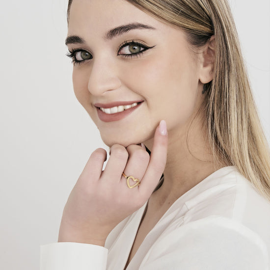 BAGUE EN ACIER DORÉ POUR FEMME AVEC CŒUR