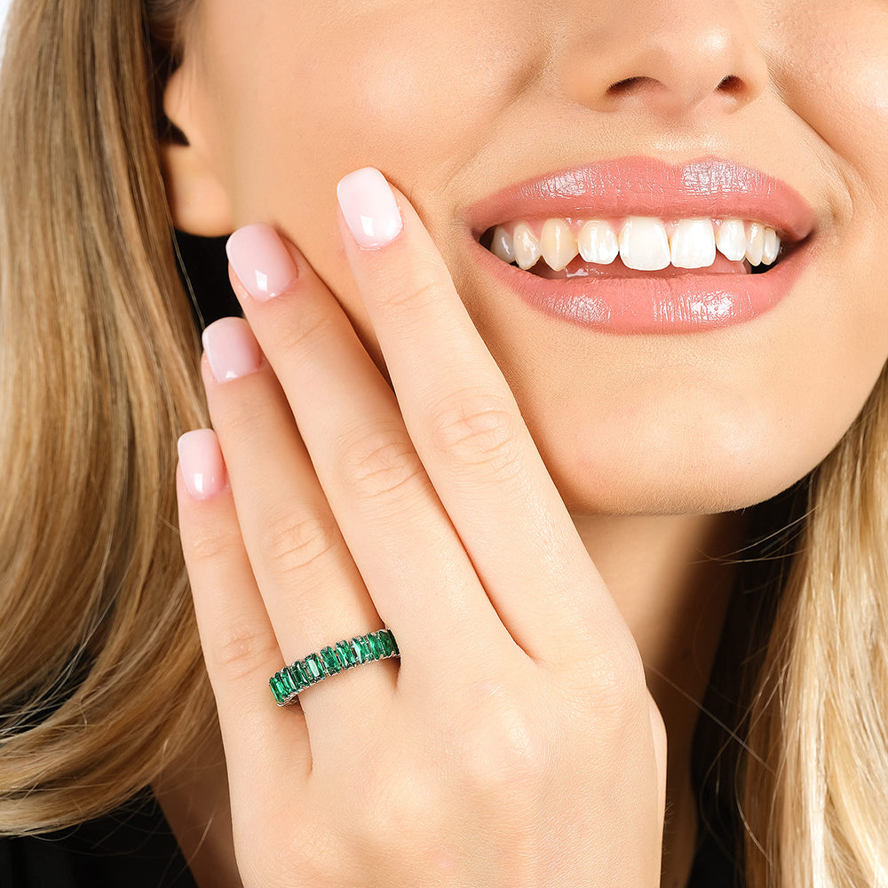 BAGUE OUVERTE EN ACIER POUR FEMME AVEC CRISTAUX VERTS Luca Barra