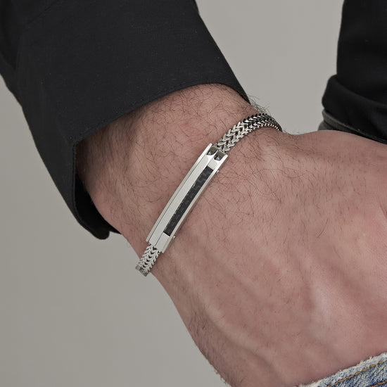 BRACELET ACIER POUR HOMME AVEC PLAQUE DE FIBRE DE CARBONE ET ÉLÉMENT NOIR Luca Barra