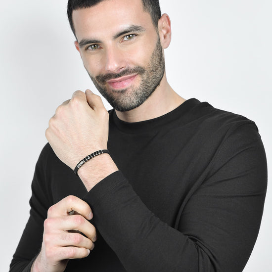 BRACELET HOMME EN SILICONE NOIR AVEC ÉLÉMENTS EN ACIER, IP NOIR ET OR AVEC ANCRE