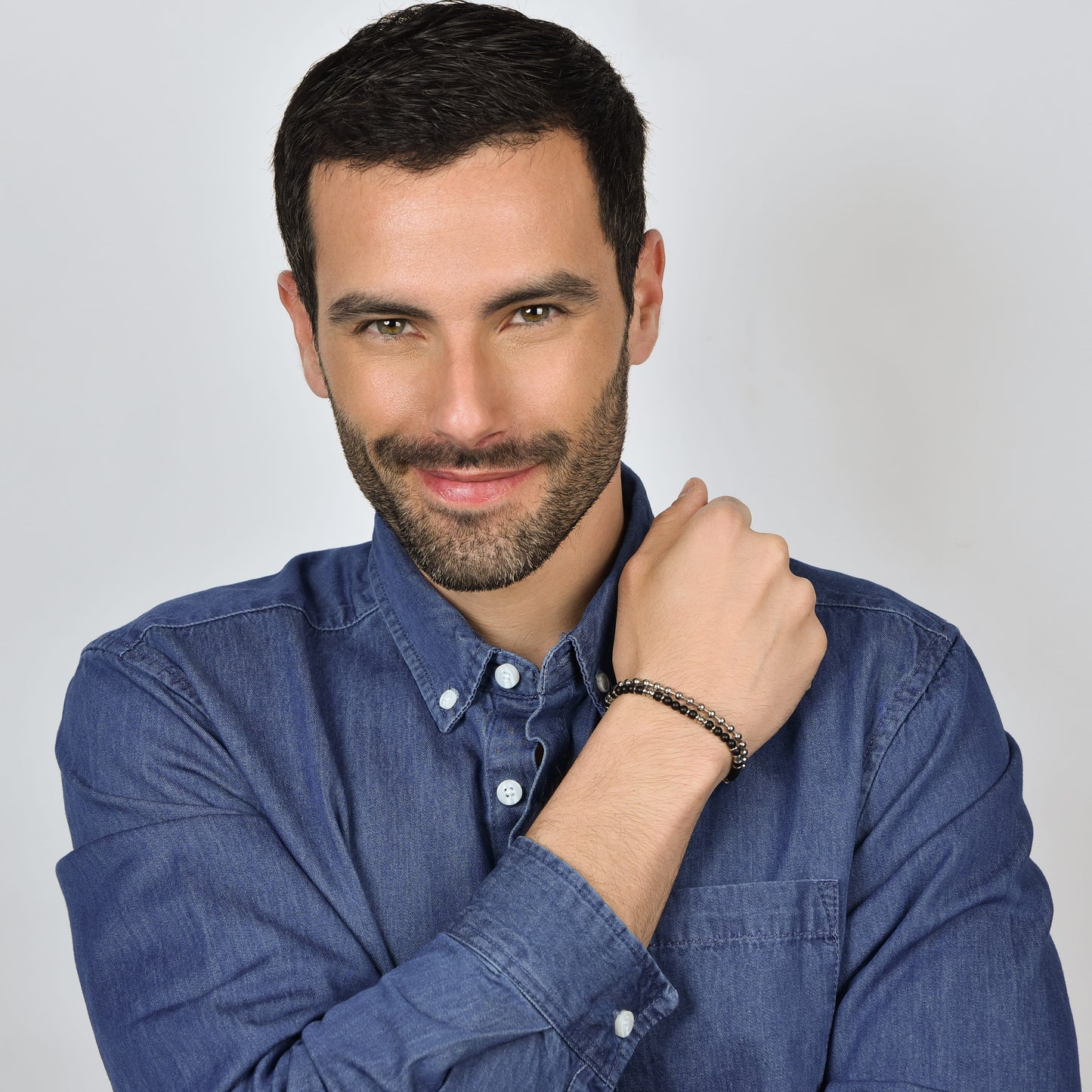 BRACELET HOMME EN ACIER AVEC ÉLÉMENTS EN AGATE NOIRE ET ACIER