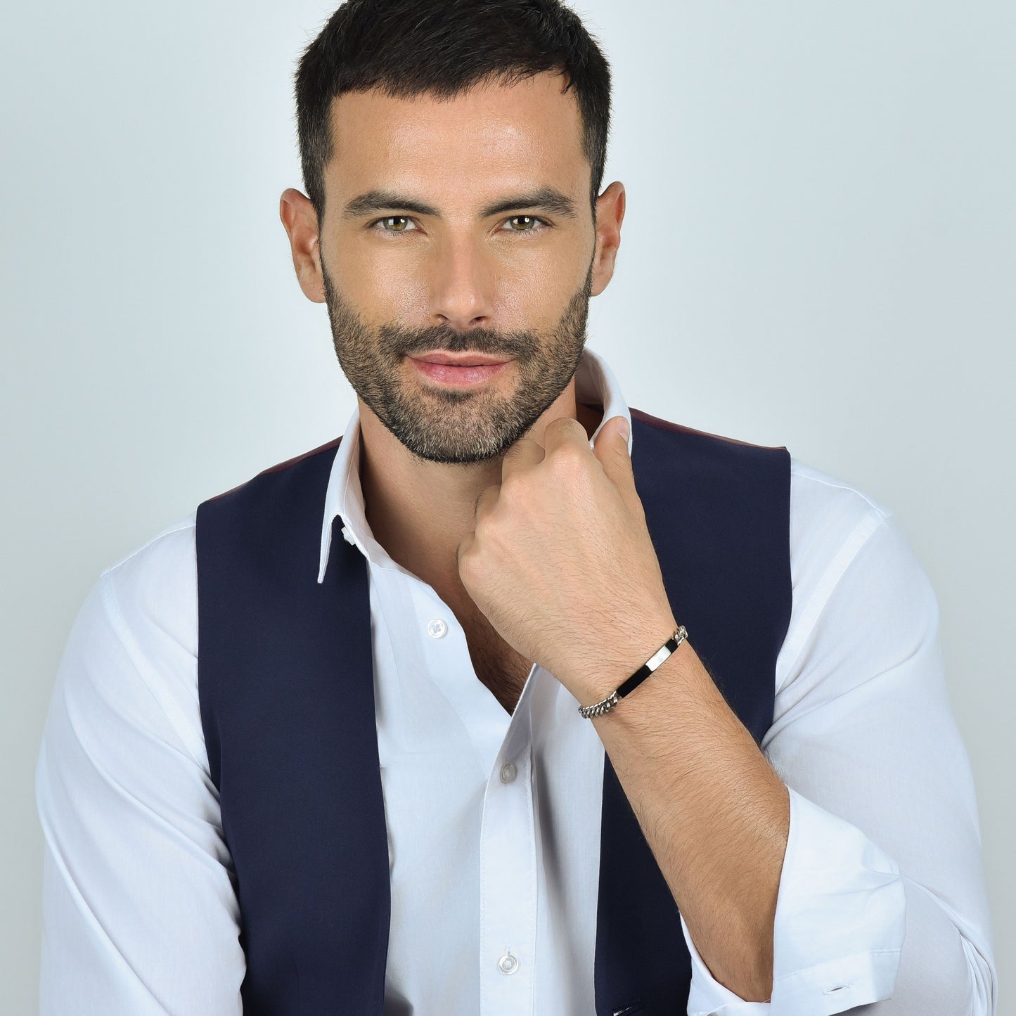 BRACELET HOMME EN ACIER AVEC PLAQUE ARGENTÉE