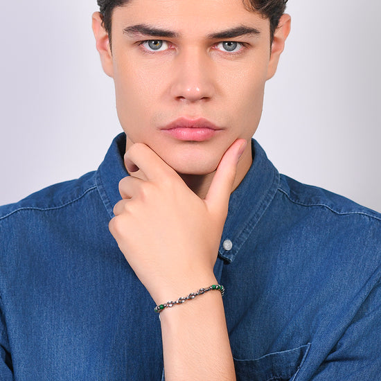 BRACELET HOMME EN ACIER PIERRES VERTES ET ÉLÉMENTS EN ACIER