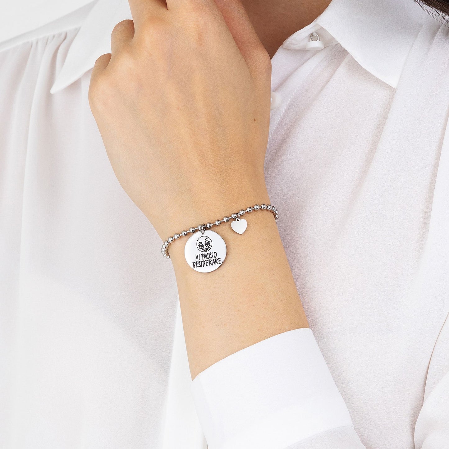 BRACELET FEMME EN ACIER AVEC LA PHRASE I MAKE MYSELF WANTED