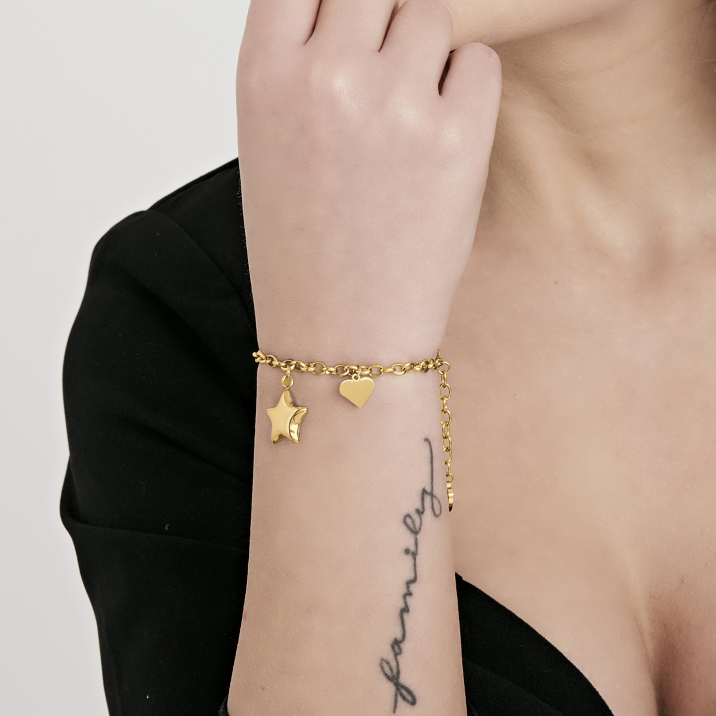 BRACELET FEMME EN ACIER DORÉ IP AVEC ÉTOILE ET CŒUR