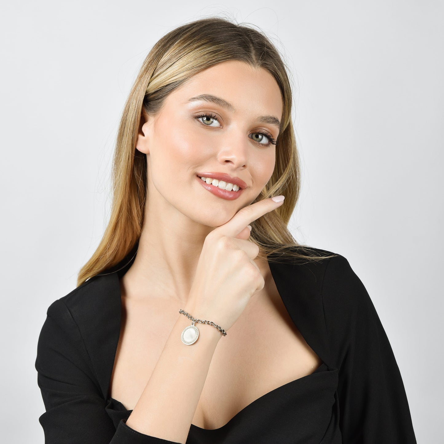 BRACELET FEMME EN ACIER AVEC CRISTAUX BLANCS