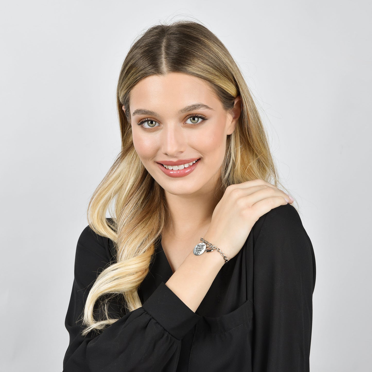 BRACELET DE FEMME EN ACIER IL N'Y A RIEN DE PLUS VRAI QUE L'AMOUR DE VOTRE MÈRE