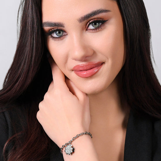 BRACELET FEMME EN ACIER TOURNANT AVEC TRÈFLE À QUATRE FEUILLES
