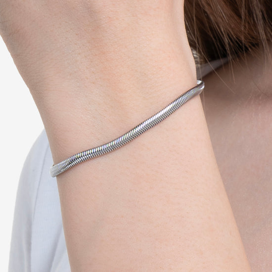 BRACELET EN ACIER POUR FEMMES
