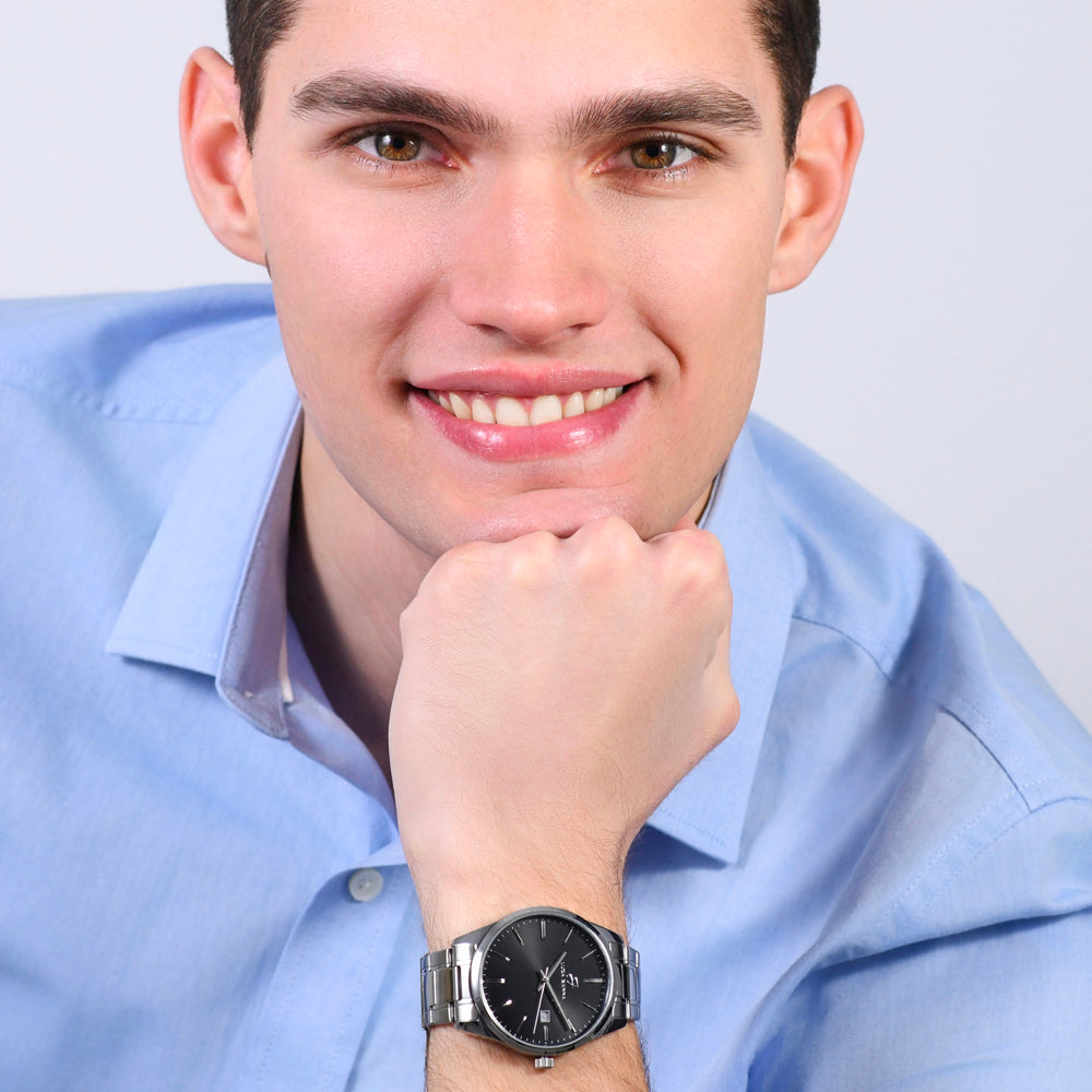 MONTRE HOMME EN ACIER CADRAN NOIR