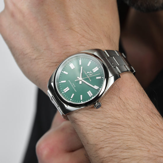 HORLOGE EN ACIER AVEC CADRAN VERT Luca Barra