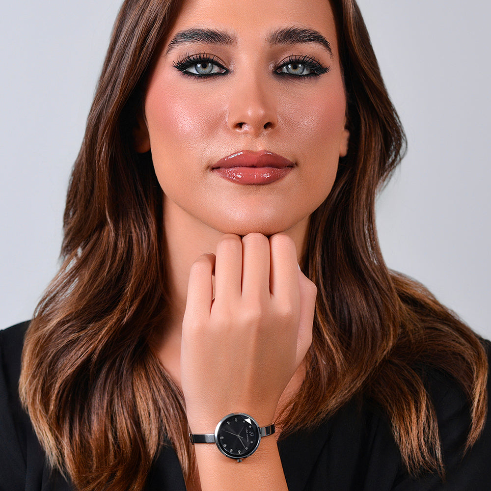 MONTRE FEMME EN ACIER CADRAN NOIR