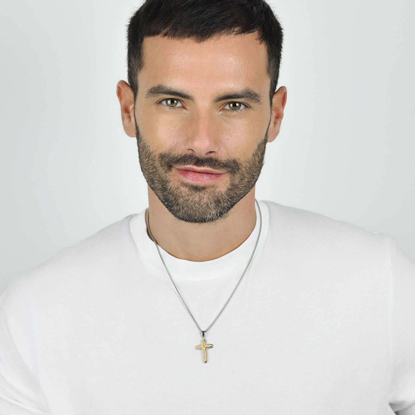 COLLIER HOMME CROIX EN ACIER IP OR