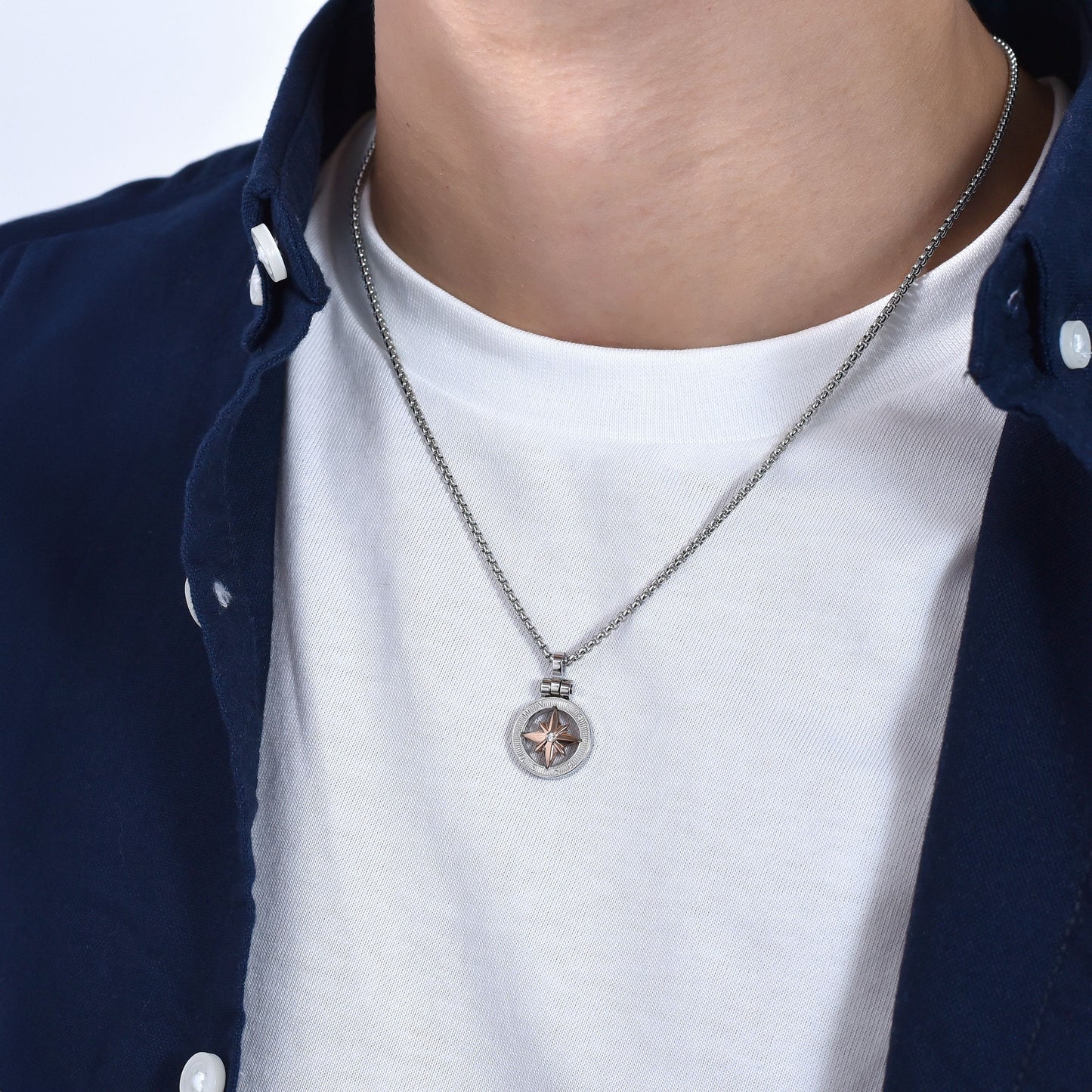 COLLIER D'ACIER POUR HOMME AVEC LA ROSE DES VENTS Luca Barra