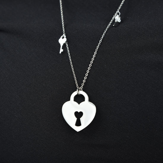 COLLIER EN ACIER AVEC PADLOCK A COEUR AVEC CLÉS Luca Barra