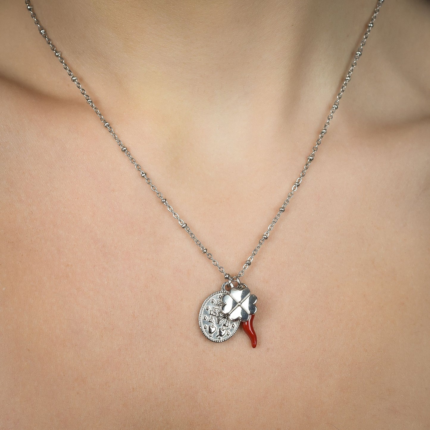 COLLANA DONNA IN ACCIAIO CON CHARM QUADRIFOGLIO, CORNO E MADONNA Luca Barra