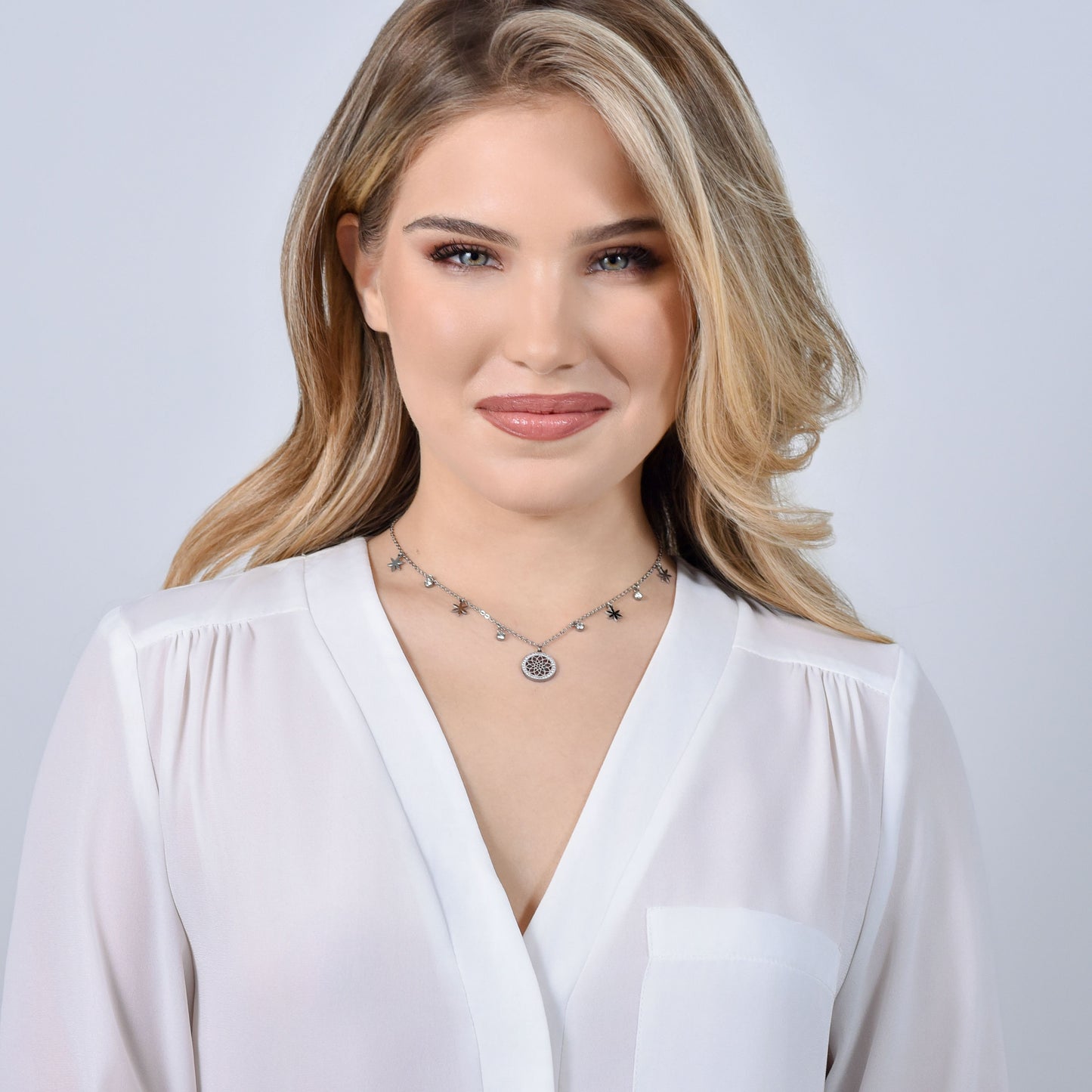COLLIER EN ACIER FLEUR DE VIE