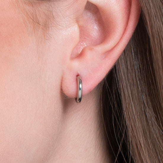 BOUCLES D'OREILLES CERCLÉES EN ACIER DE 12 MM POUR FEMMES