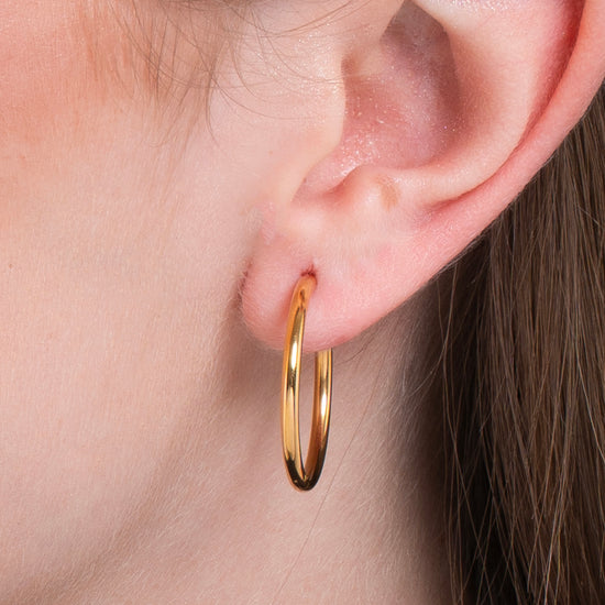 BOUCLES D'OREILLES CERCLÉES EN ACIER 24 MM POUR FEMMES