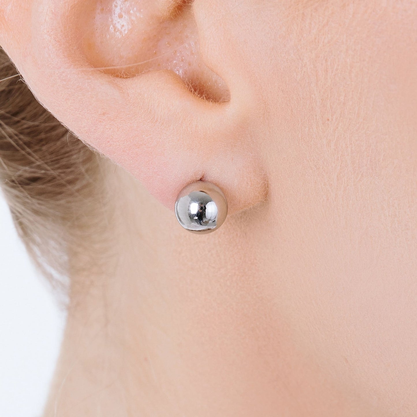 BOUCLES D'OREILLES EN ACIER POUR FEMMES AVEC SPHÈRE
